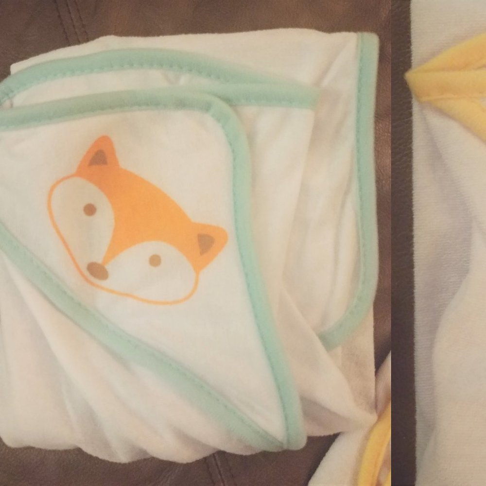 Lot TWO NEW baby infant hooded bath towels Fox Lion yellow green soft gift kids
